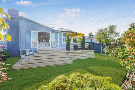 Photo of property in 14 Manapouri Place, Glenview, Hamilton, 3206