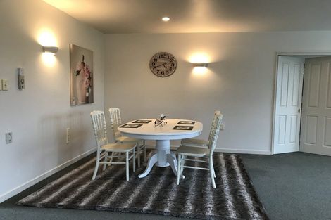 Photo of property in 2/271 Memorial Avenue, Burnside, Christchurch, 8053