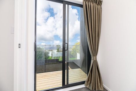 Photo of property in 8/60 Triangle Road, Massey, Auckland, 0614