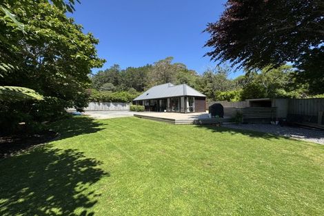 Photo of property in 18a Kamahi Street, Stokes Valley, Lower Hutt, 5019