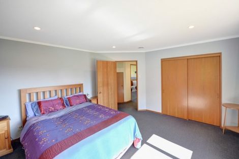 Photo of property in 22 Bayne Terrace, Macandrew Bay, Dunedin, 9014