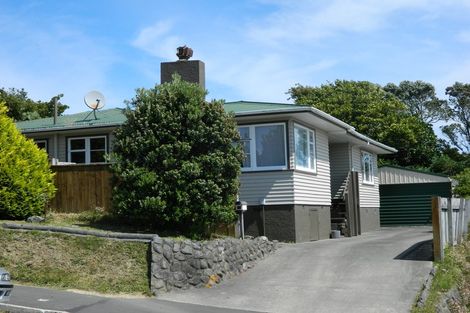 Photo of property in 26 Horokiwi Road West, Newlands, Wellington, 6037