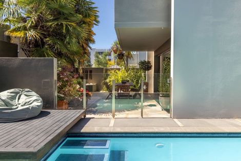 Photo of property in 19 Kilmore Street, Christchurch Central, Christchurch, 8013