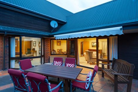 Photo of property in 1 Caccia Birch Lane, Hokowhitu, Palmerston North, 4410