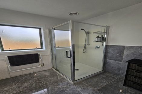 Photo of property in 24 Carillon Place, Massey, Auckland, 0614