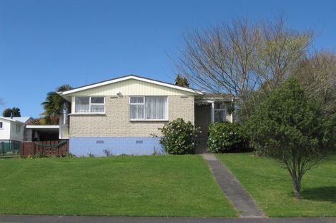 Photo of property in 5 Dingadee Street, Welcome Bay, Tauranga, 3112