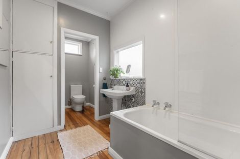 Photo of property in 27 Manuka Street, Otaki Beach, Otaki, 5512