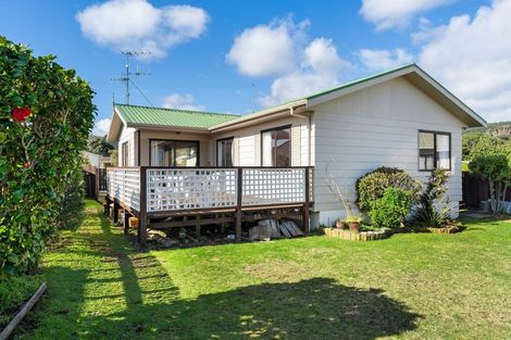 Photo of property in 15 Pukeko Street, Paraparaumu, 5032