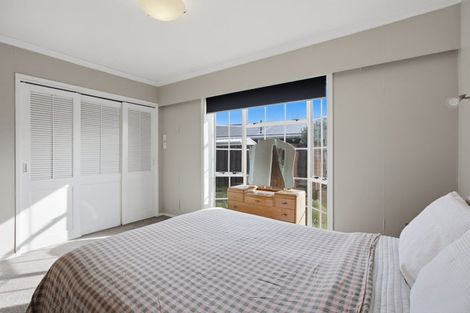 Photo of property in 34 Truby King Street, Merrilands, New Plymouth, 4312