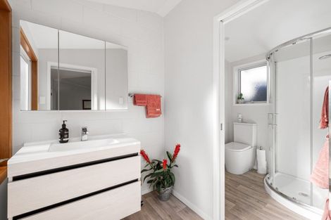 Photo of property in 185 Marine Parade, Mount Maunganui, 3116