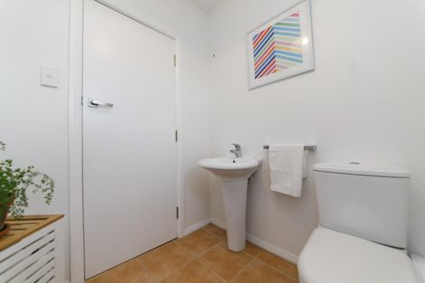 Photo of property in 10 Saint Albans Avenue, Hokowhitu, Palmerston North, 4410