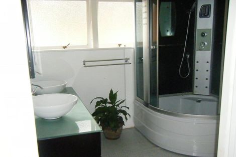 Photo of property in 197 Lake Road, Belmont, Auckland, 0622