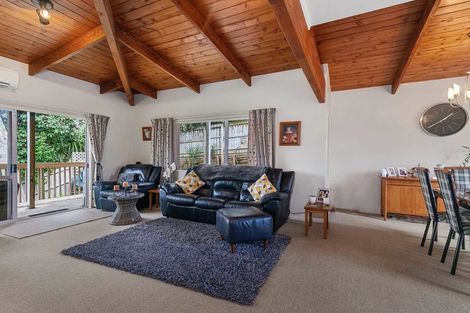 Photo of property in 2/94 Nigel Road, Browns Bay, Auckland, 0630