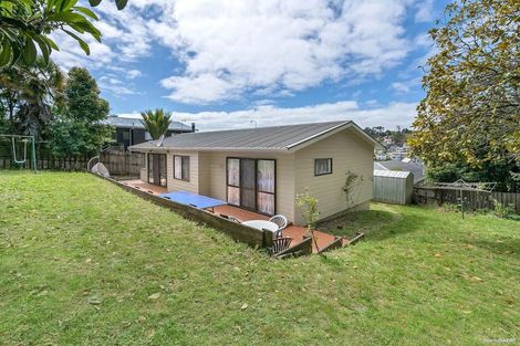 Photo of property in 2/26 Fernlea Rise, Bayview, Auckland, 0629