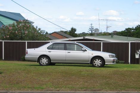 Photo of property in 2/32 Kowhai Road, Campbells Bay, Auckland, 0630