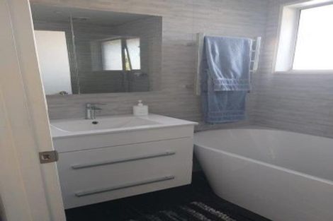 Photo of property in 2/57a Beachville Road, Redcliffs, Christchurch, 8081