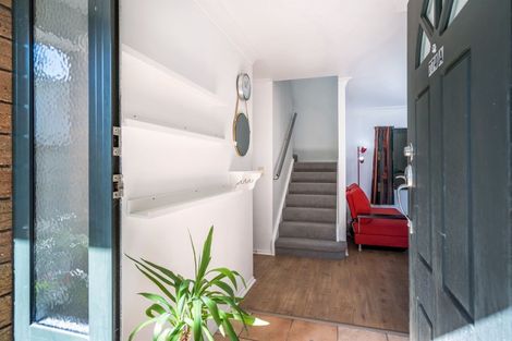 Photo of property in 774a East Coast Road, Oteha, Auckland, 0630