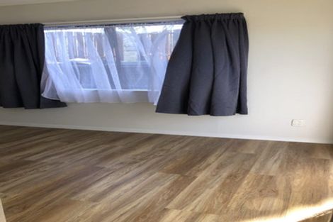 Photo of property in 13 Balloch Street, Randwick Park, Auckland, 2105