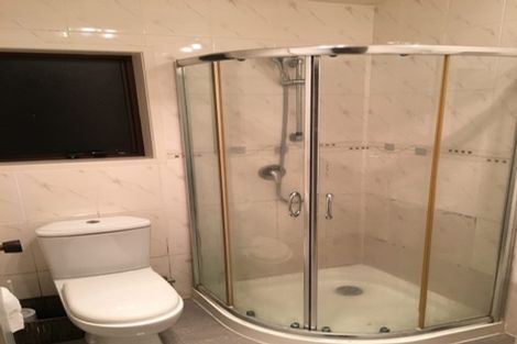 Photo of property in 2/9 Northall Road, New Lynn, Auckland, 0600