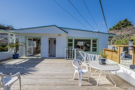Photo of property in 25 Donovan Road, Paraparaumu Beach, Paraparaumu, 5032