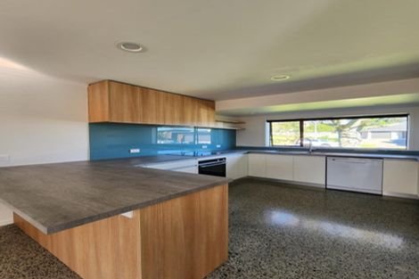 Photo of property in 7 Kaitake Place, Oakura, 4314