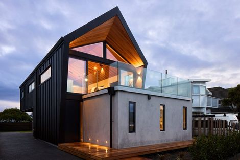 Photo of property in 239 The Esplanade, Petone, Lower Hutt, 5012