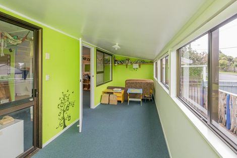 Photo of property in 2 Queens Road, Waikanae Beach, Waikanae, 5036