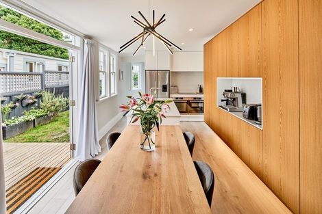 Photo of property in 5 Minerva Street, Newtown, Wellington, 6021