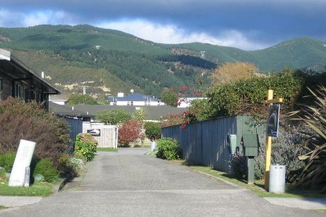 Photo of property in 42 Arawhata Road, Paraparaumu, 5032