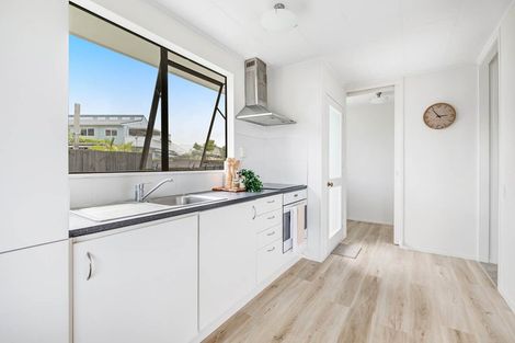 Photo of property in 7 Kauri Crescent, Snells Beach, 0920