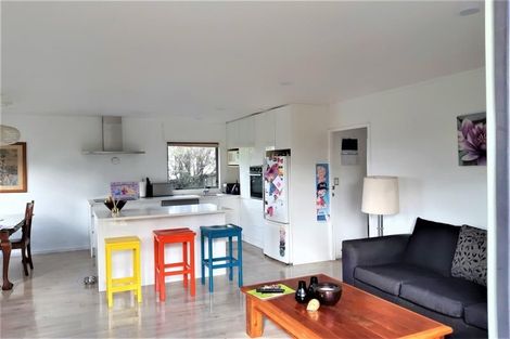 Photo of property in 1/37 Lysander Crescent, Beach Haven, Auckland, 0626