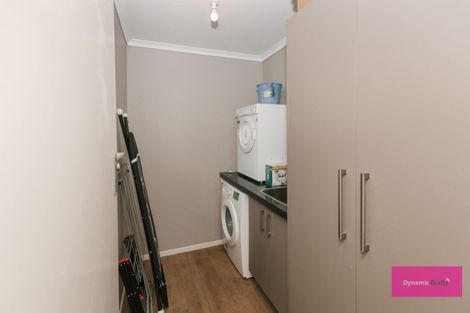 Photo of property in 11 Lewis Place, Highbury, Palmerston North, 4412