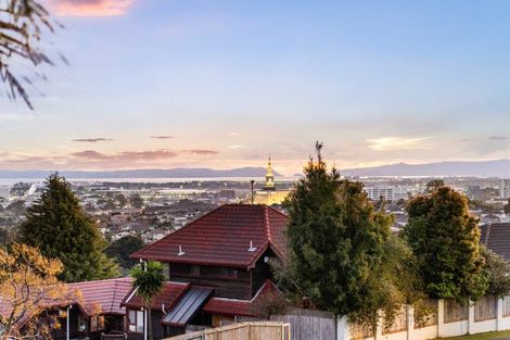 Photo of property in 20 Goodwood Drive, Goodwood Heights, Auckland, 2105