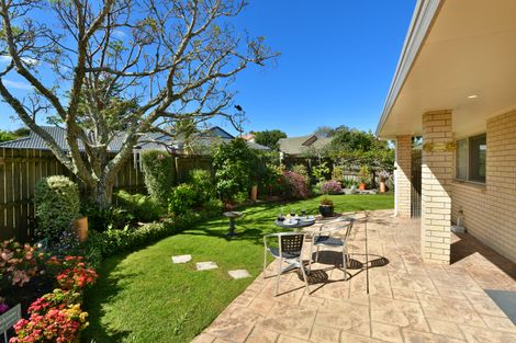 Photo of property in 37 Motutapu Avenue, Manly, Whangaparaoa, 0930