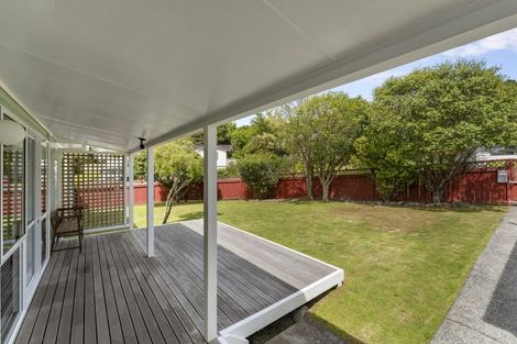 Photo of property in 2 Seagull Place, Whitby, Porirua, 5024