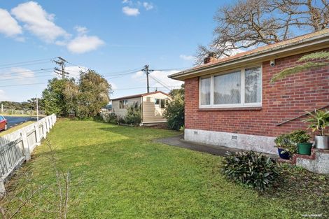 Photo of property in 5 Manui Place, Sunnyvale, Auckland, 0612