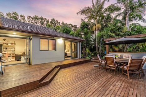 Photo of property in 2 Te Wharau Drive, Greenhithe, Auckland, 0632