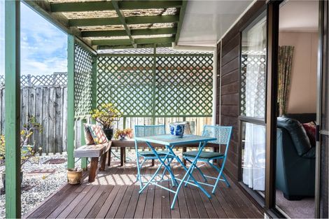 Photo of property in 1/73 Aviemore Drive, Highland Park, Auckland, 2010