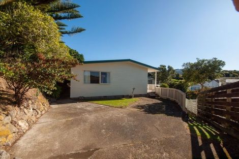 Photo of property in 13 Chisbury Street, Churton Park, Wellington, 6037