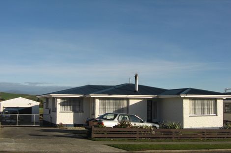 Photo of property in 74 Walker Crescent, East Gore, Gore, 9710