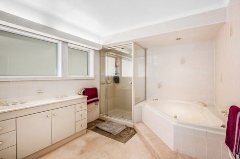 Photo of property in 40 Wai-iti Crescent, Woburn, Lower Hutt, 5010