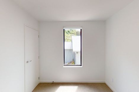 Photo of property in 175a Sutherland Road, Lyall Bay, Wellington, 6022