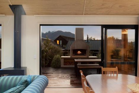 Photo of property in 9 Arran Lane, Jacks Point, Queenstown, 9371