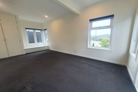 Photo of property in 3240a Great North Road, New Lynn, Auckland, 0600
