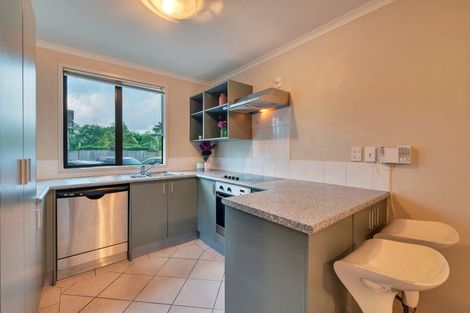 Photo of property in 11 Barnea Circle, Glen Eden, Auckland, 0602