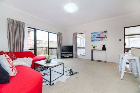 Photo of property in 71 Miro Street, New Lynn, Auckland, 0600
