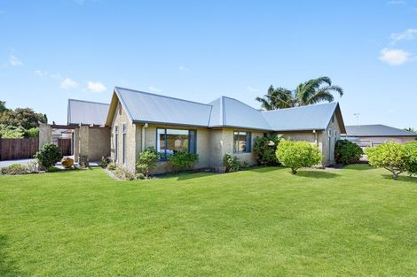 Photo of property in 16 Cate Road, Rototuna, Hamilton, 3210