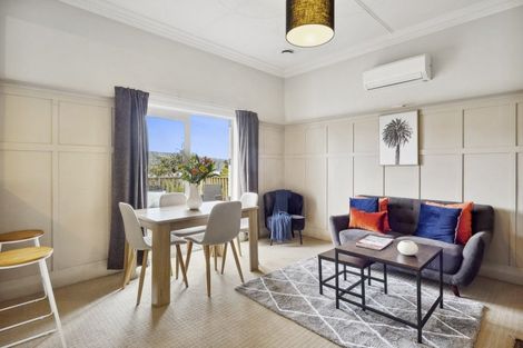 Photo of property in 13 Athol Place, Ravensbourne, Dunedin, 9022