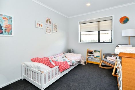 Photo of property in 18 Papaview Road, Papakura, 2110