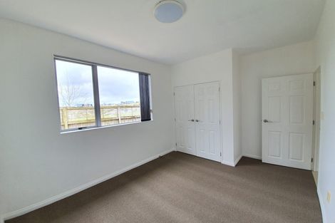 Photo of property in 10 Ballymore Drive, Pinehill, Auckland, 0632